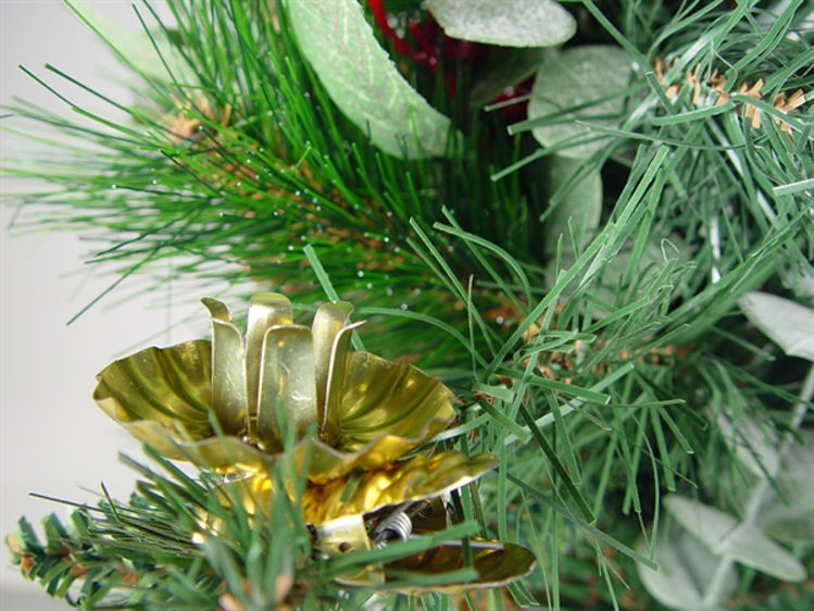 Picture of Golden Christmas Tree candle holder