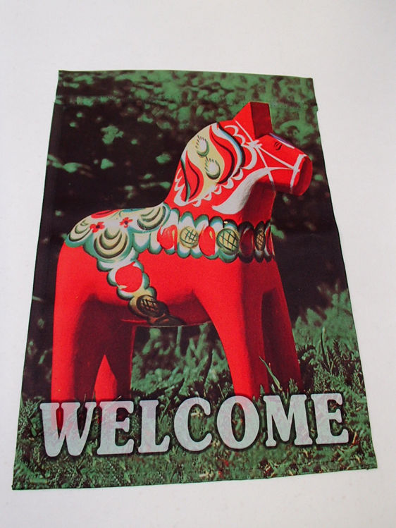 Picture of Dalahorse garden flag-english