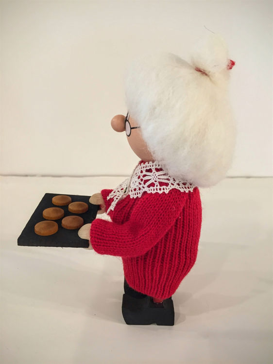 Picture of Tomte Grandma w/ Cookies
