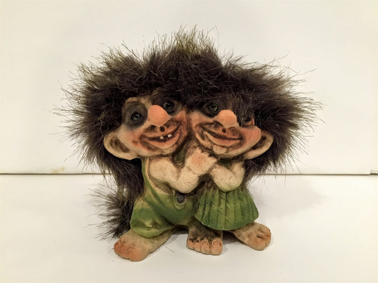 Picture of Nyform Troll Couple Hugging